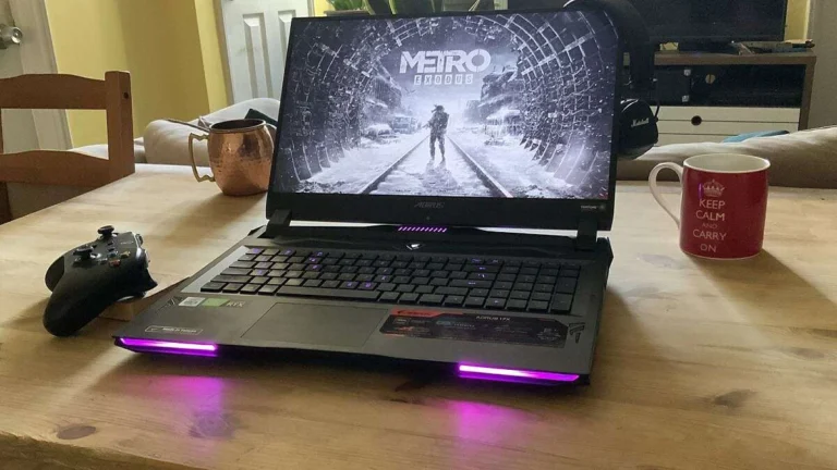 Gigabyte Aorus 17X review laptop gaming tare si ieftin newitro