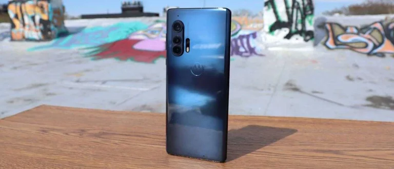 telefon Motorola Edge Plus google newitro