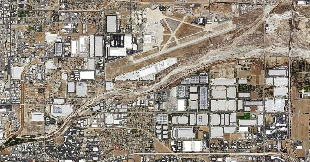 1606774251 Imaginile prin satelit arata amprenta crescanda a cumparaturilor online