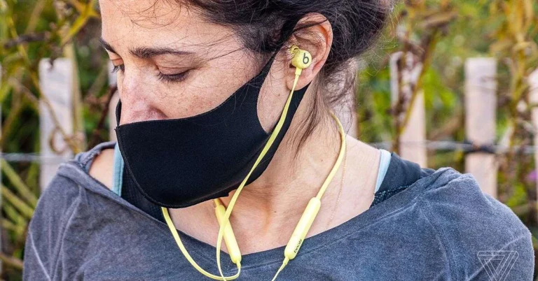 1607052402 Recenzie Beats Flex elementele de baza pentru castile wireless realizate