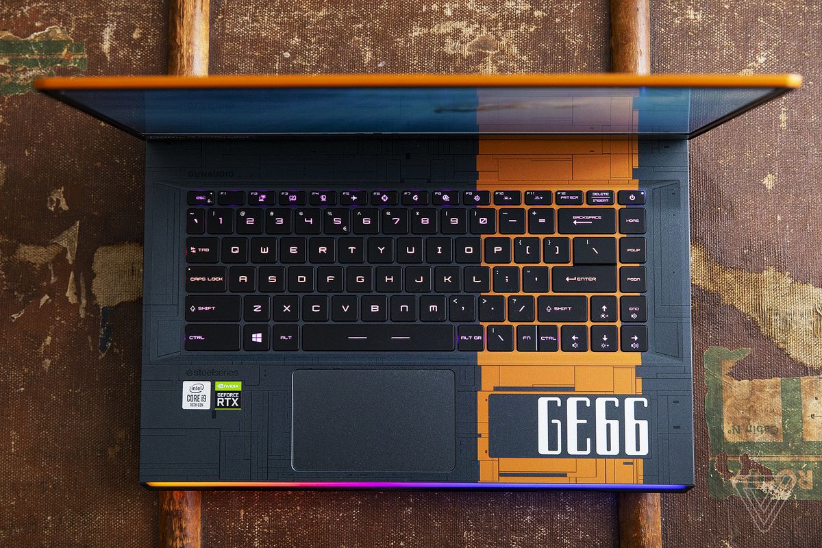 Platforma de tastatură MSI GE66 Raider Dragonshield Edition de sus.