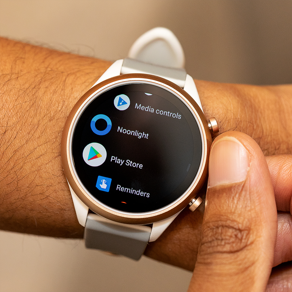 1607499463 329 Cel mai bun ceas inteligent pentru Android Galaxy Watch vs
