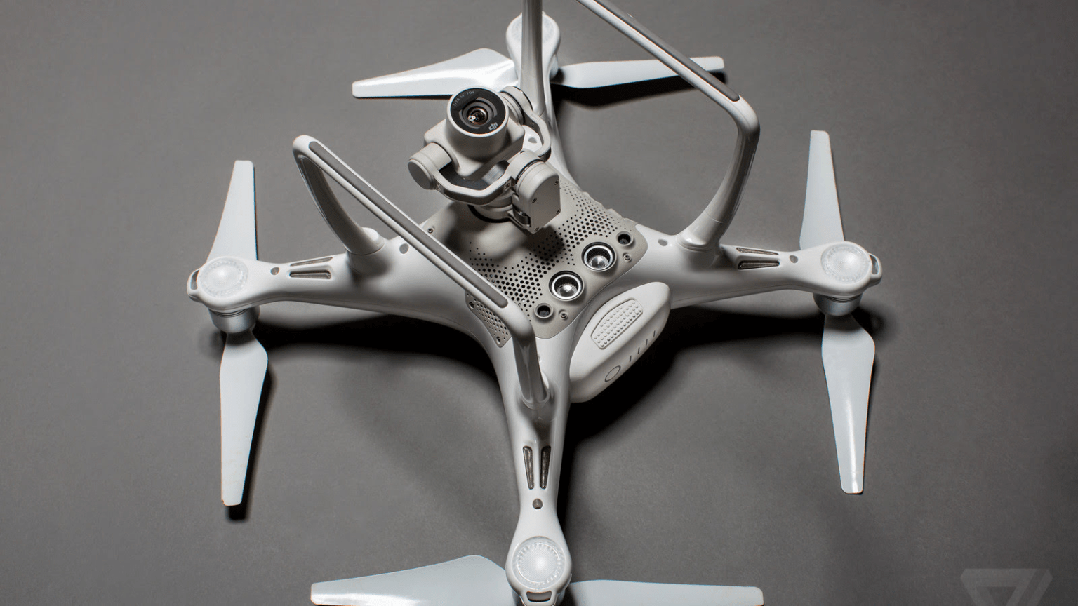 1607730439 Recenzie DJI Phantom 4 Prima drona pentru toata lumea