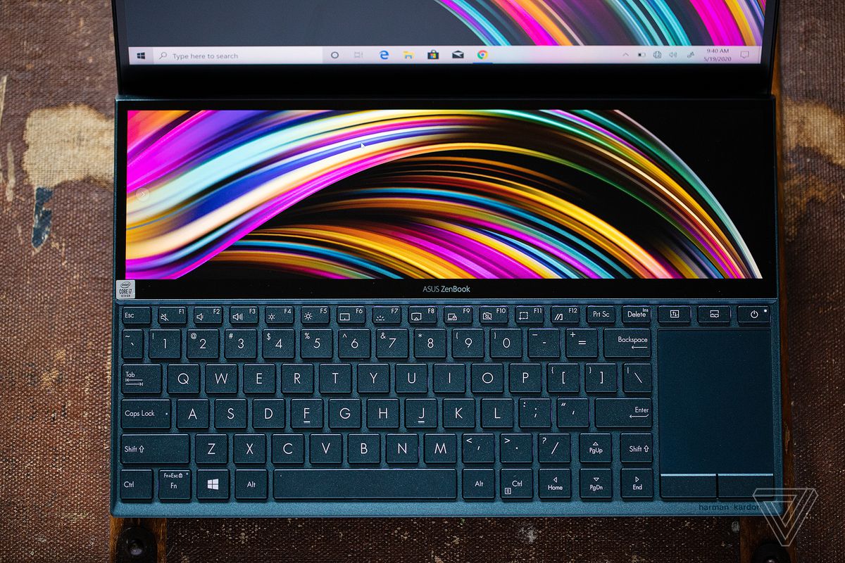 Tastatură și touchpad Asus Zenbook Duo.