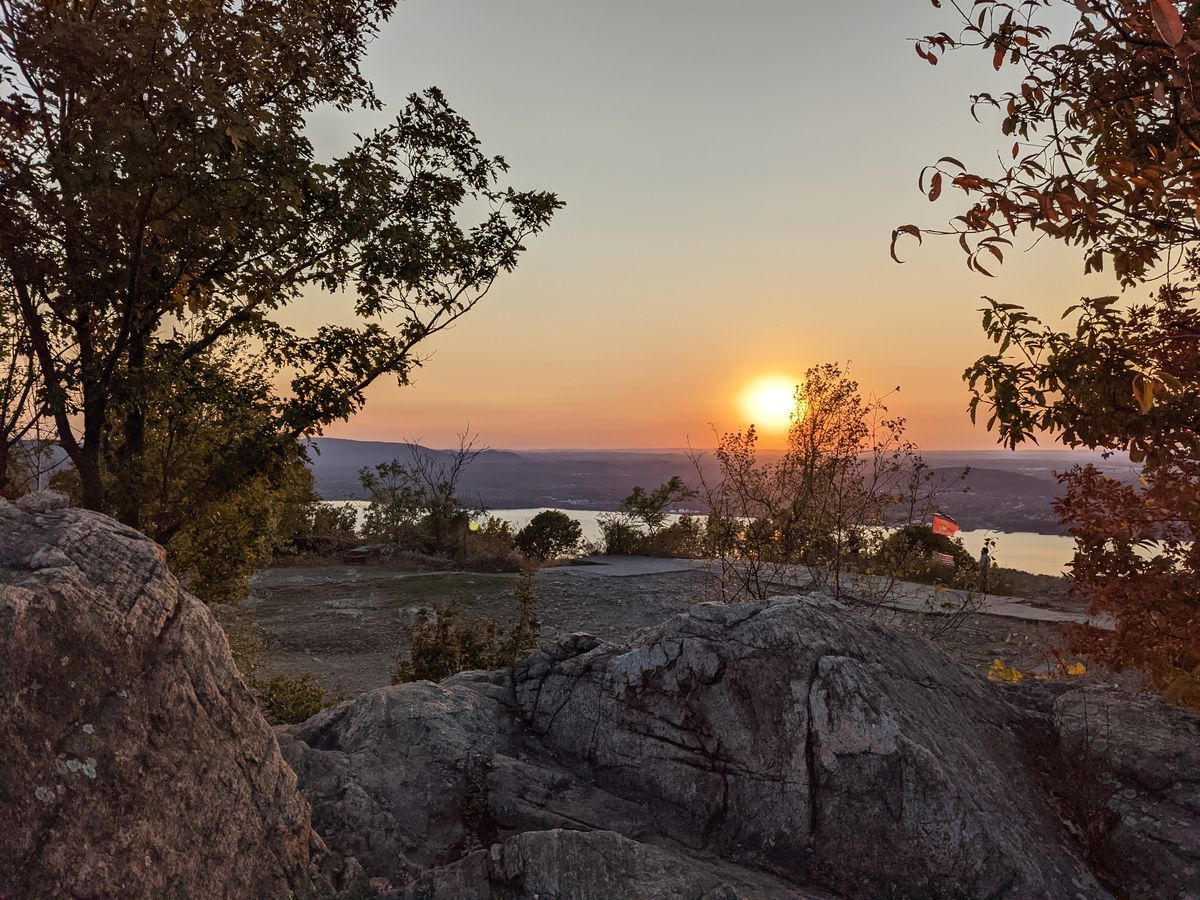 Pixelii excelează în condiții de lumină slabă.