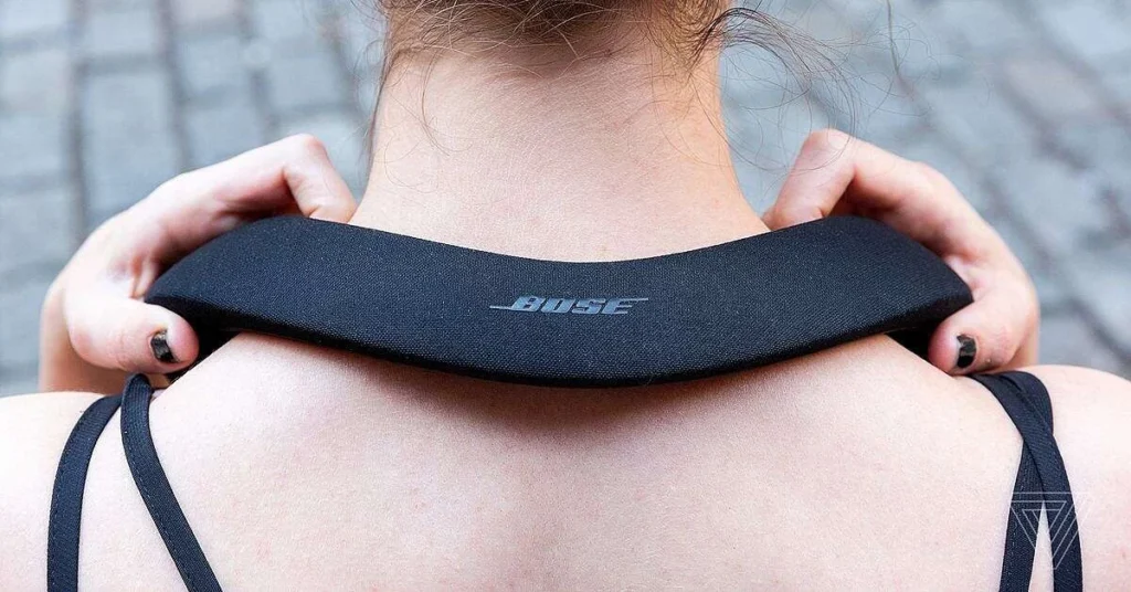 1608032454 Recenzie difuzoare pentru gat Bose SoundWear Companion