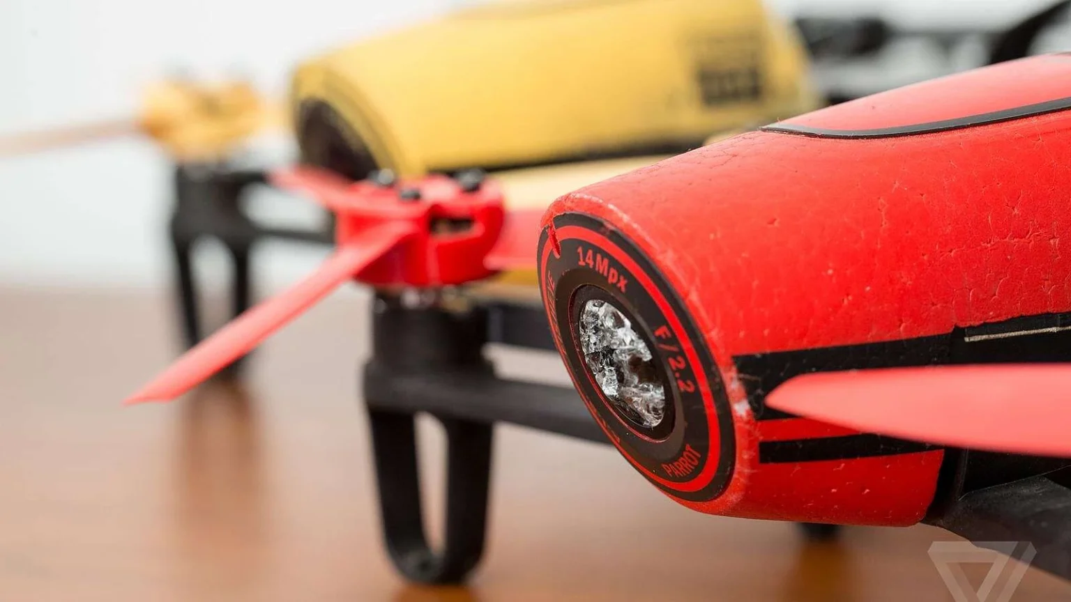 1608033095 Revizuirea dronelor Parrot Bebop ambitioasa unica dar periculos de inconsistenta