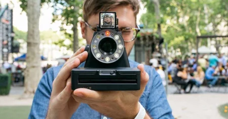 1609355637 Imposibila recenzie I 1 o noua jucarie eleganta pentru credinciosii Polaroid