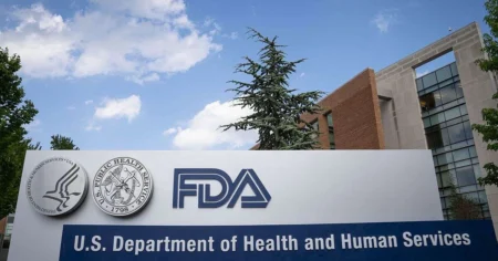 Analiza actualizata arata ca vaccinul Pfizer este eficient la 95