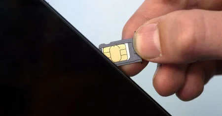 Marea Britanie va interzice vanzarea de telefoane blocate de operator