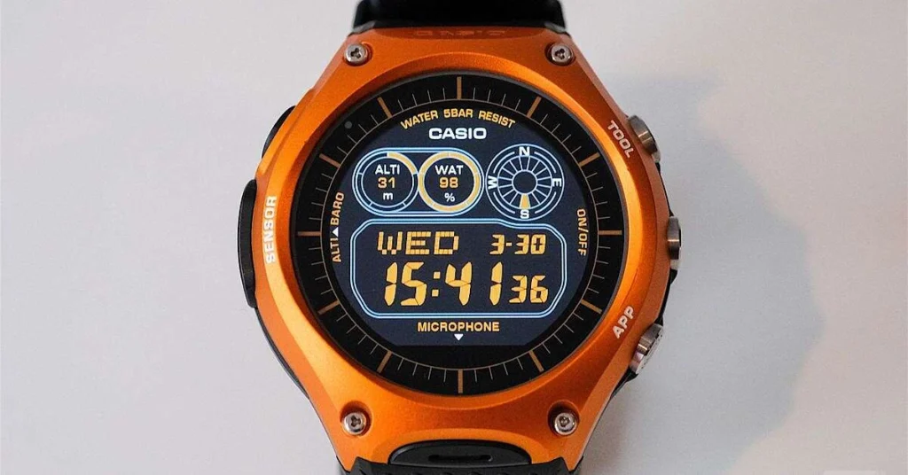 1609589759 Recenzie Casio Smart Outdoor Watch Android Wear urca pe un