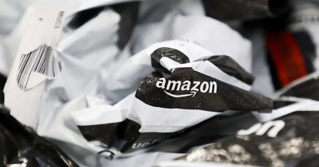 Amazon generează milioane de kilograme de deșeuri din plastic Amazon genereaza milioane de kilograme de deseuri din plastic
