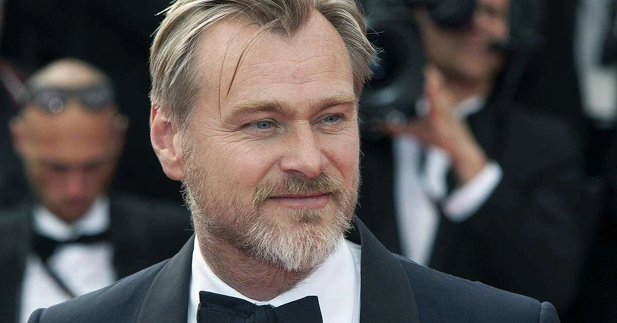 Christopher Nolan nu este multumit de lansarile Warner Bros pentru