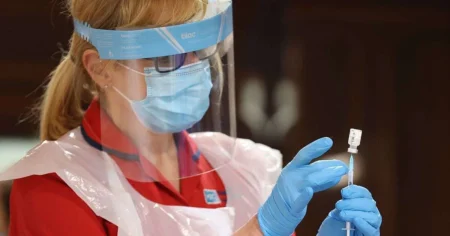 FDA autorizeaza primul vaccin COVID 19 in SUA