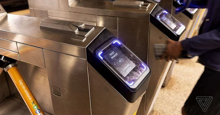 Metroul din New York accepta acum accesul direct la toate