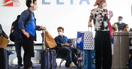 SUA sa solicite testelor negative de la calatorii internationali