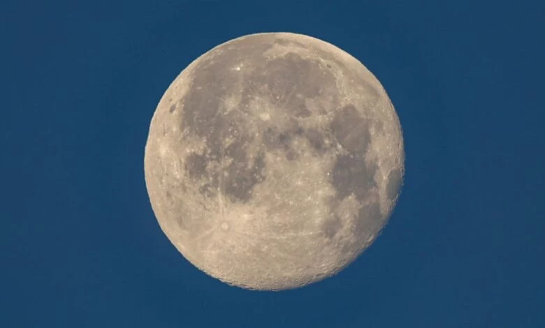 NASA intarzie premiile Moon Lander in timp ce echipa Biden