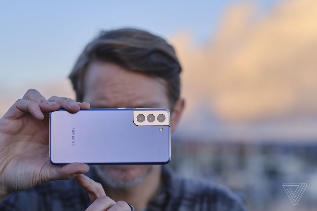 Hardware-ul camerei S21 este practic neschimbat față de anul trecut