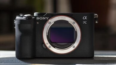 1615490237 Sony A7C Review camera mica senzor mare