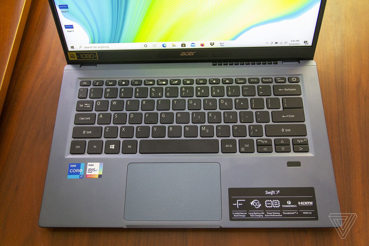 Tastatura Acer Swift 3X văzută de sus.