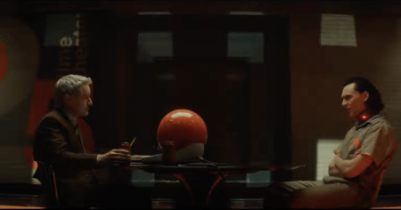 Cel mai recent trailer Loki il tachina de a lungul timpului