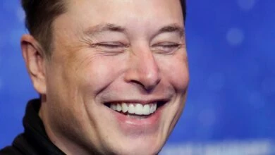 Elon Musk gazduieste Saturday Night Live si nu asta nu