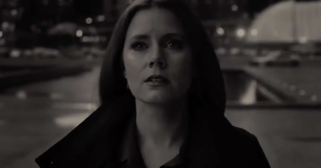 Snyder Cut alb negru este cu siguranta alb negru si cu siguranta