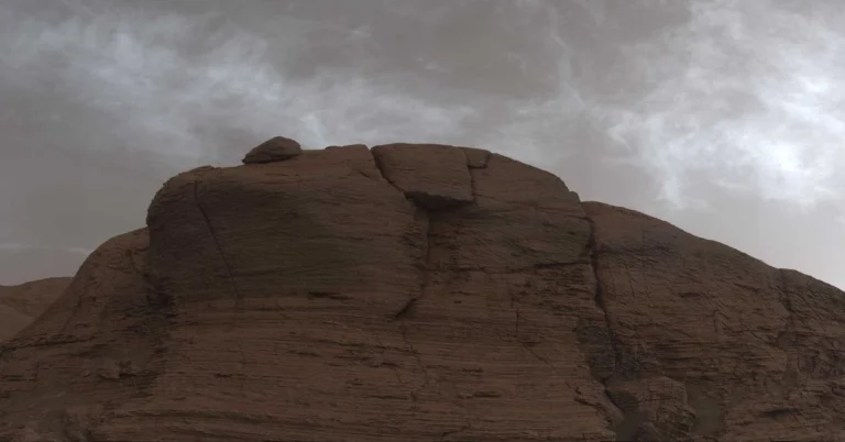 Roverul Curiosity al NASA a surprins imagini uimitoare de nori pe Marte 1626033908 Roverul Curiosity al NASA a surprins imagini uimitoare de nori