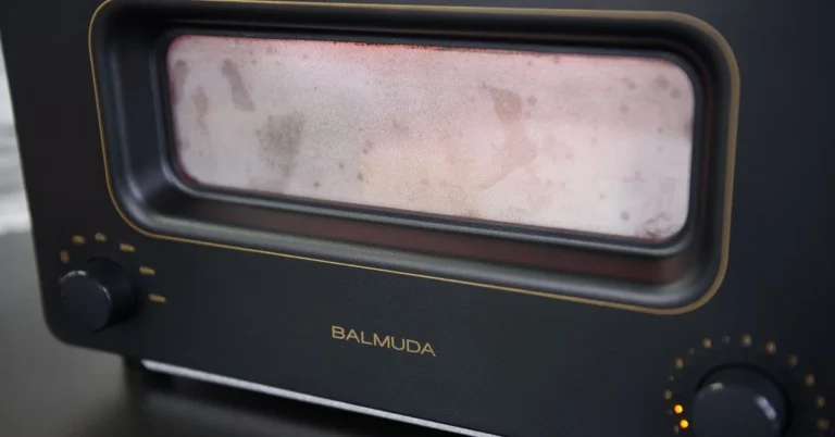 Producatorul de prajitor de paine japonez scump se dedica afacerilor