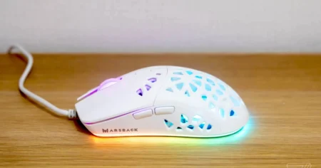 1629109764 Mouse ul Zephyr Pro echipat cu ventilator este mult mai rece