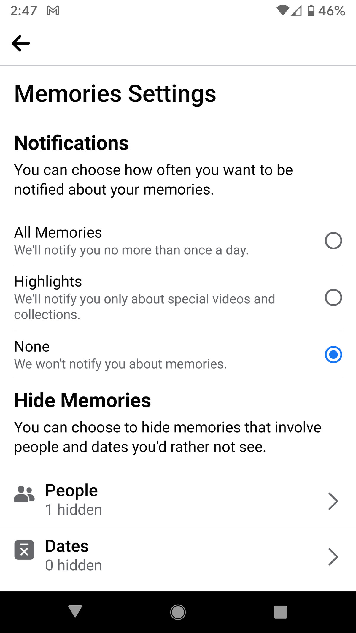 Pe lângă ascunderea de persoane sau date, puteți alege cât de des să fiți anunțați despre Amintiri.