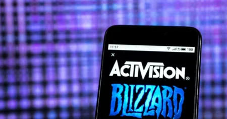 Aproape o mie de angajati ai Activision Blizzard au criticat