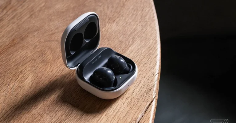 Samsung Galaxy Buds 2 cum se pre comanda