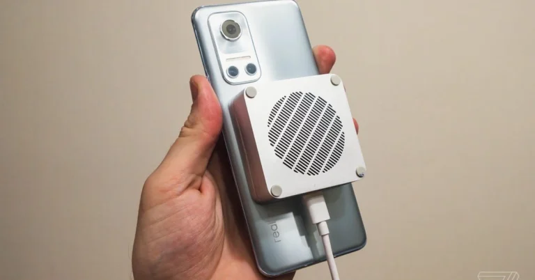 1630789941 Incarcatorul wireless magnetic voluminos al lui Realme este aproape la