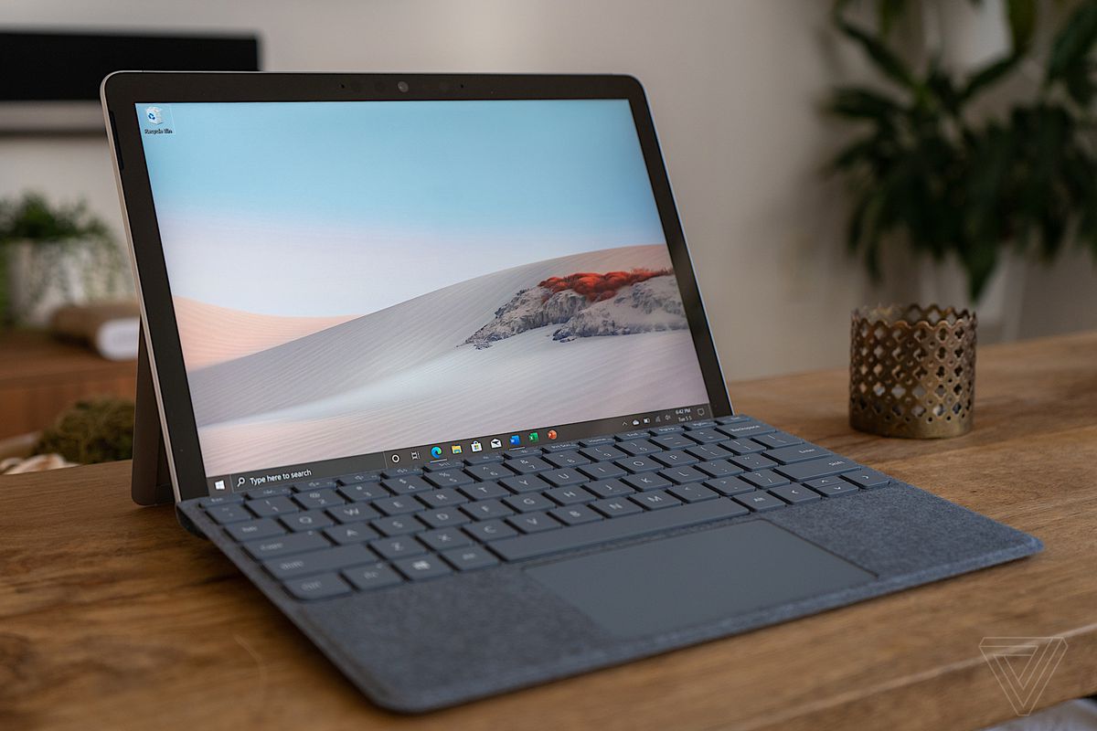 Cel mai bun laptop ieftin 2021: Microsoft Surface Go 2
