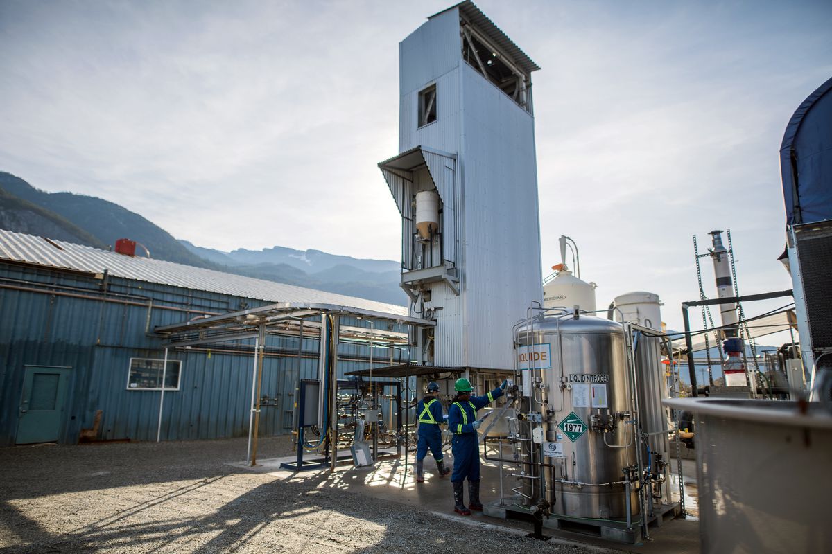 Operațiuni la o instalație pilot de captare directă a aerului de inginerie a carbonului