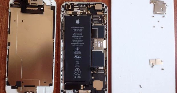 Cum si unde sa inlocuiti vechea baterie iPhone epuizata
