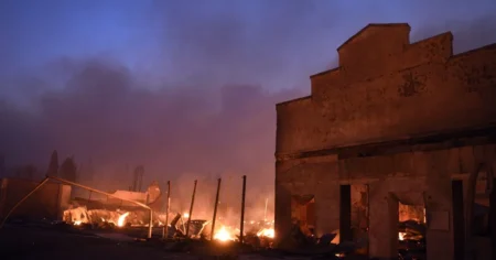 Incendiile se inrautatesc noaptea