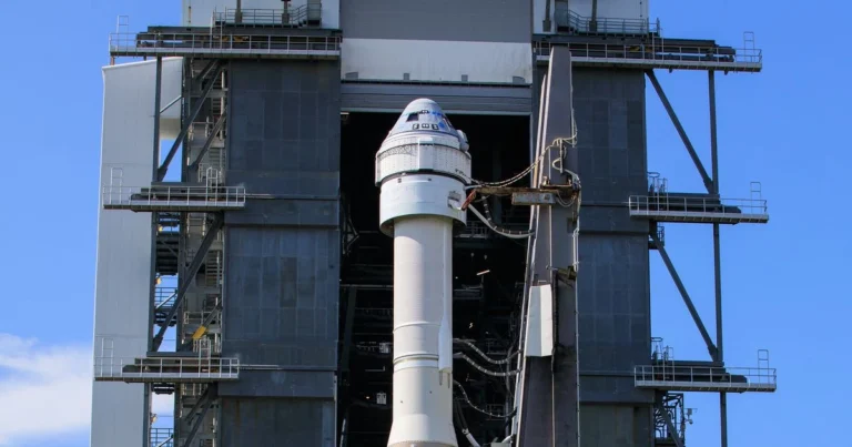 Vedeti cum Boeing isi lanseaza capsula astronautului in spatiu