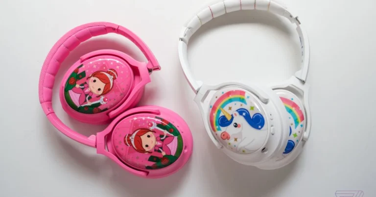 Recenzie BuddyPhones Cosmos Plus: căști de călătorie complete pentru copii 1633430818 Recenzie BuddyPhones Cosmos Plus casti de calatorie complete pentru copii