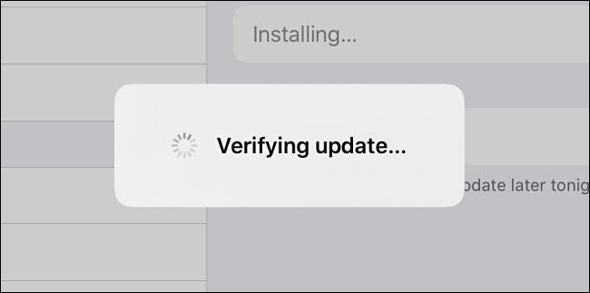 IPadOS "Actualizare verificare" mesaj.