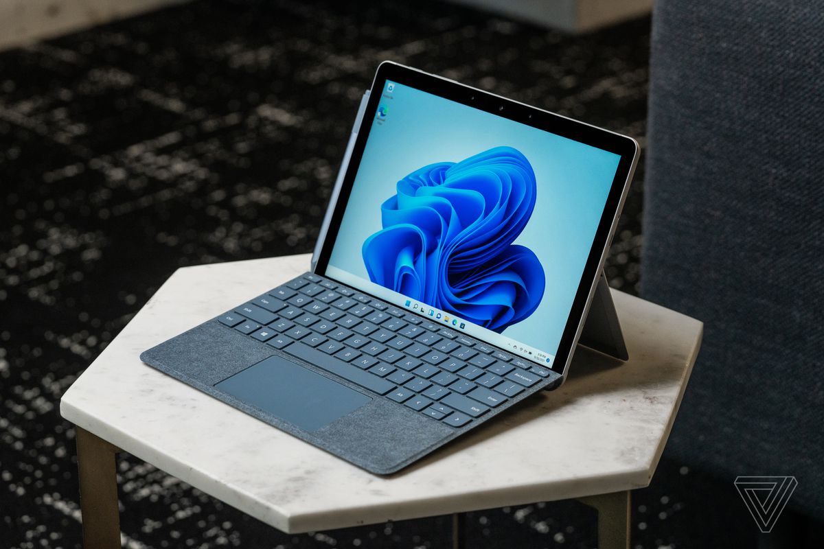 Go 3 arată la fel ca un mic Surface Pro