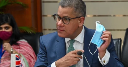 1635308545 Activistii fac eforturi pentru a amana cel mai important summit