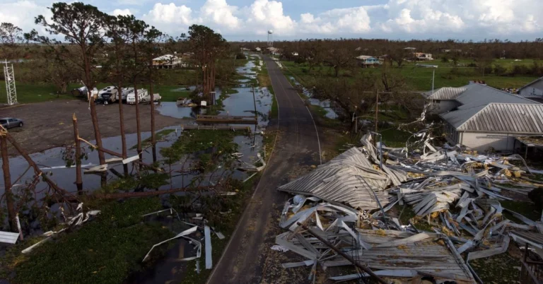 Inundații, incendii și căldură extremă: acumularea dezastrelor este noua normă 1635495946 Inundatii incendii si caldura extrema acumularea dezastrelor este noua norma