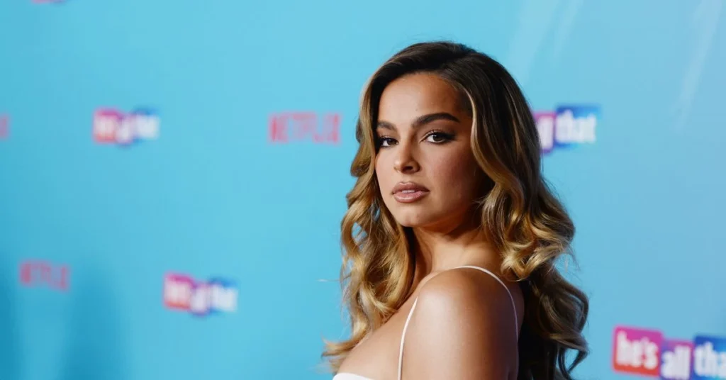 Addison Rae semneaza un acord cu Netflix dupa ce a