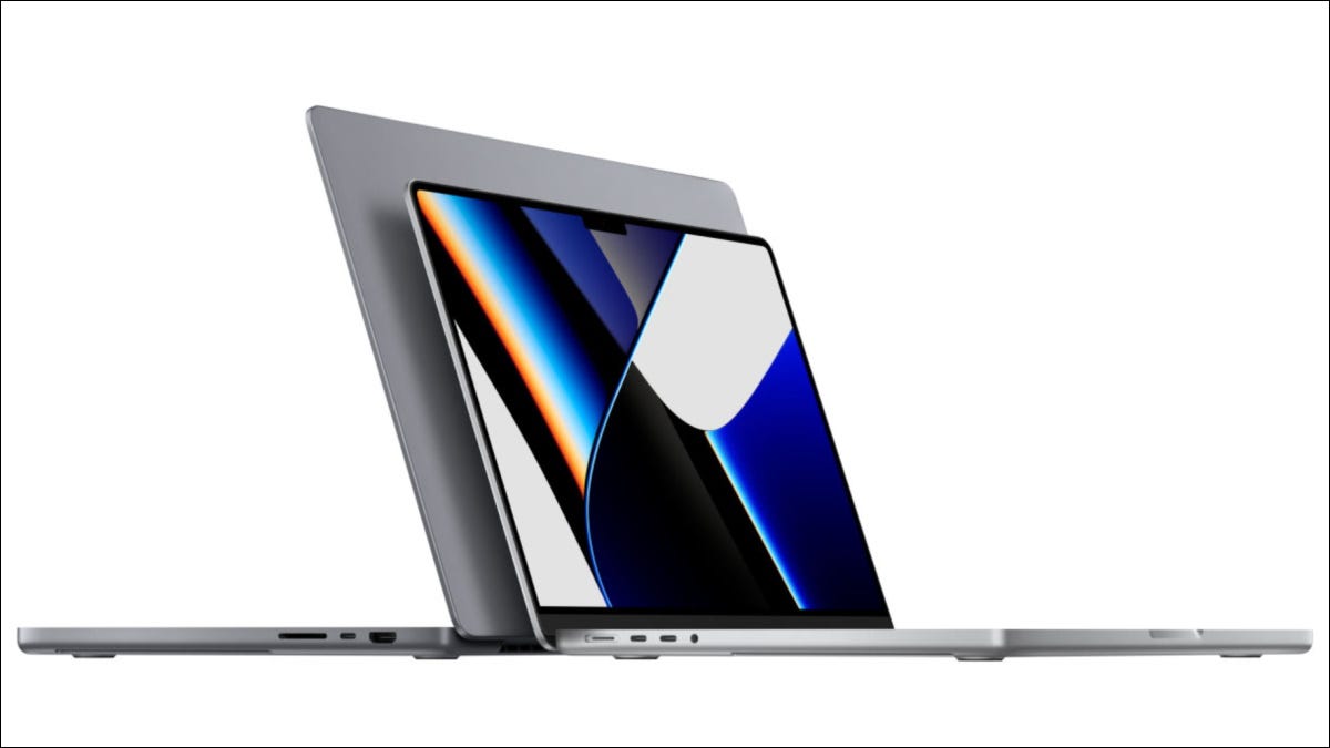 Modelele MacBook M1 Pro și Max una lângă alta