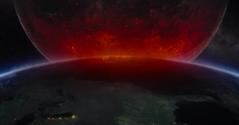 Moonfall este un film dezastru despre caderea Lunii