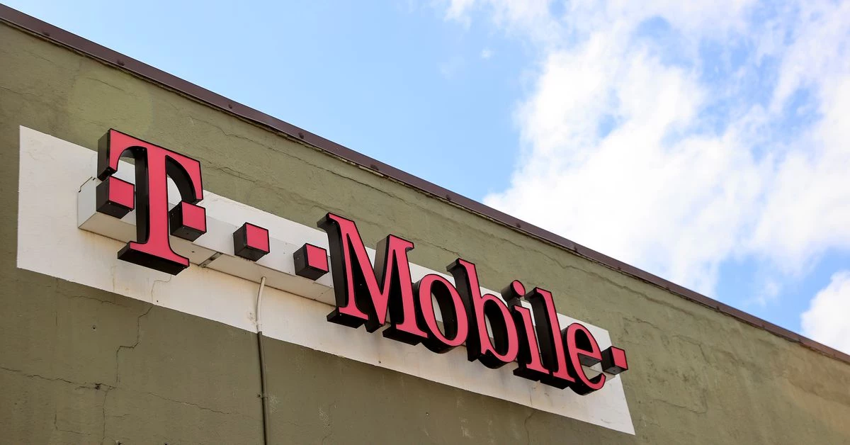 Sute de magazine T Mobile vor putea repara telefoanele in curand