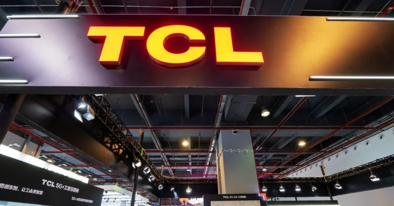 TCL nu va lansa un smartphone pliabil anul acesta