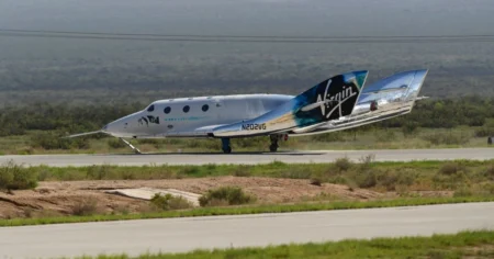 1635870692 FAA investigheaza coborarea in afara cursului zborului Virgin Galactic cu